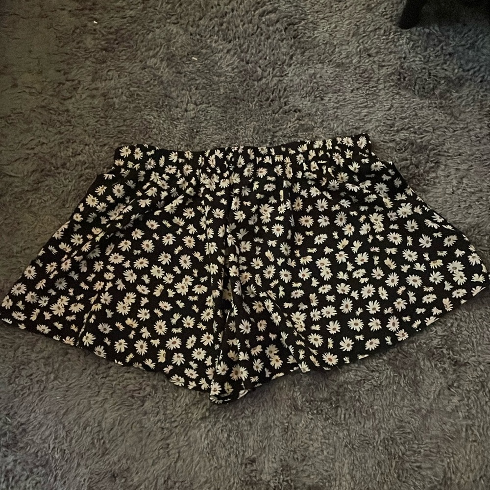 Skue Curve- Black daisy skort 4XL